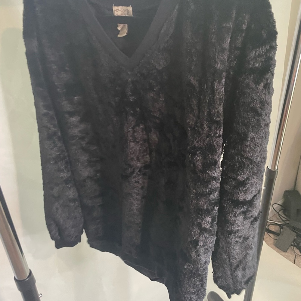 Black Eyelash Contour Faux Fur Sweater| Size L